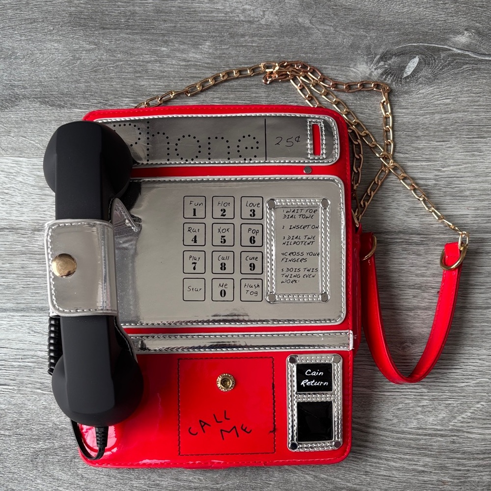 Retro Phone Handbag - Red and Black